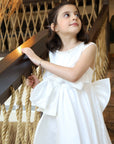 white flower girl dresses with Fyonka and Pearl | فستان اطفال راقي للحفلات