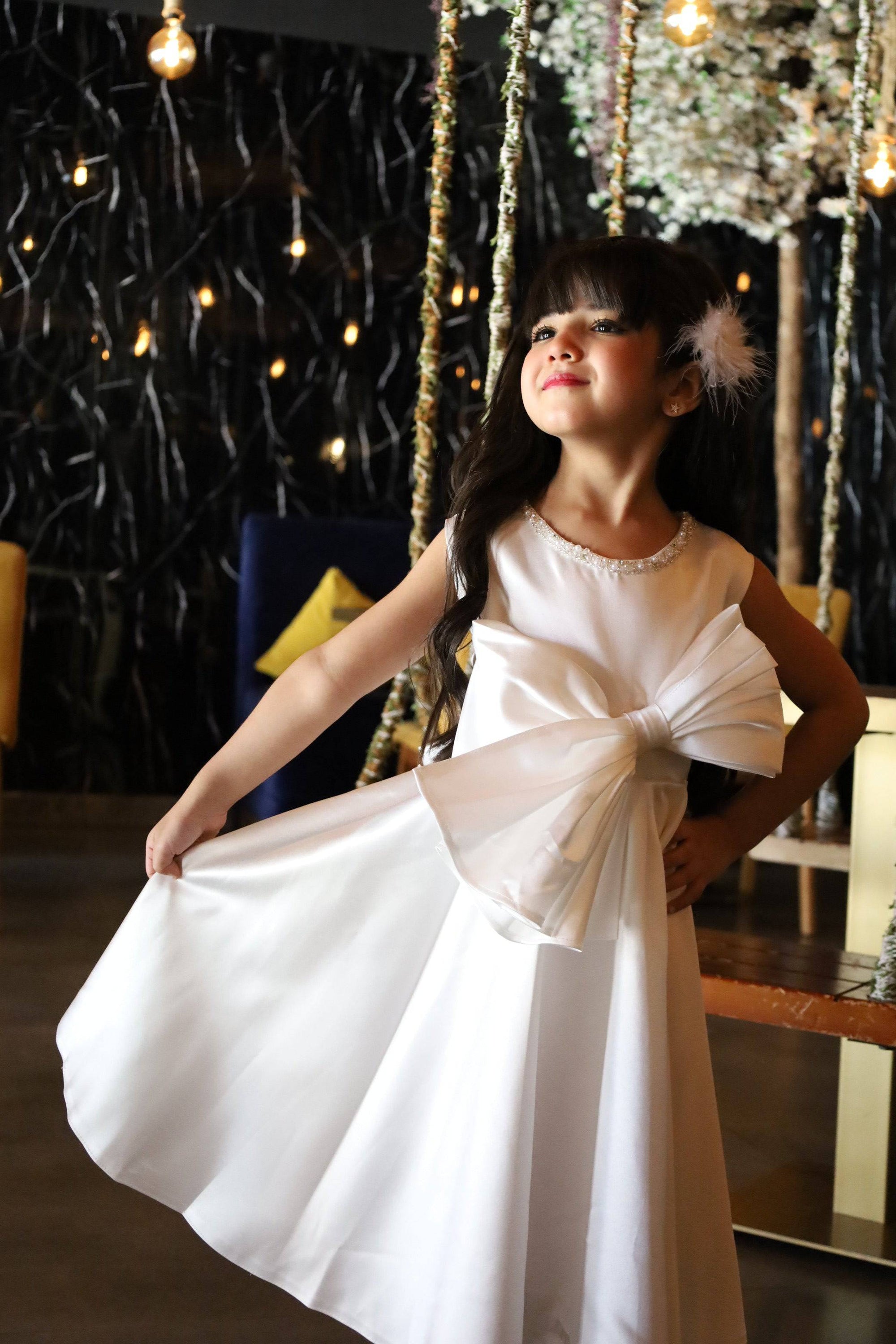 Little Girl Dress in White with Fyonka and Pearl | فستان اطفال راقي للحفلات, فساتين اطفال فخمه