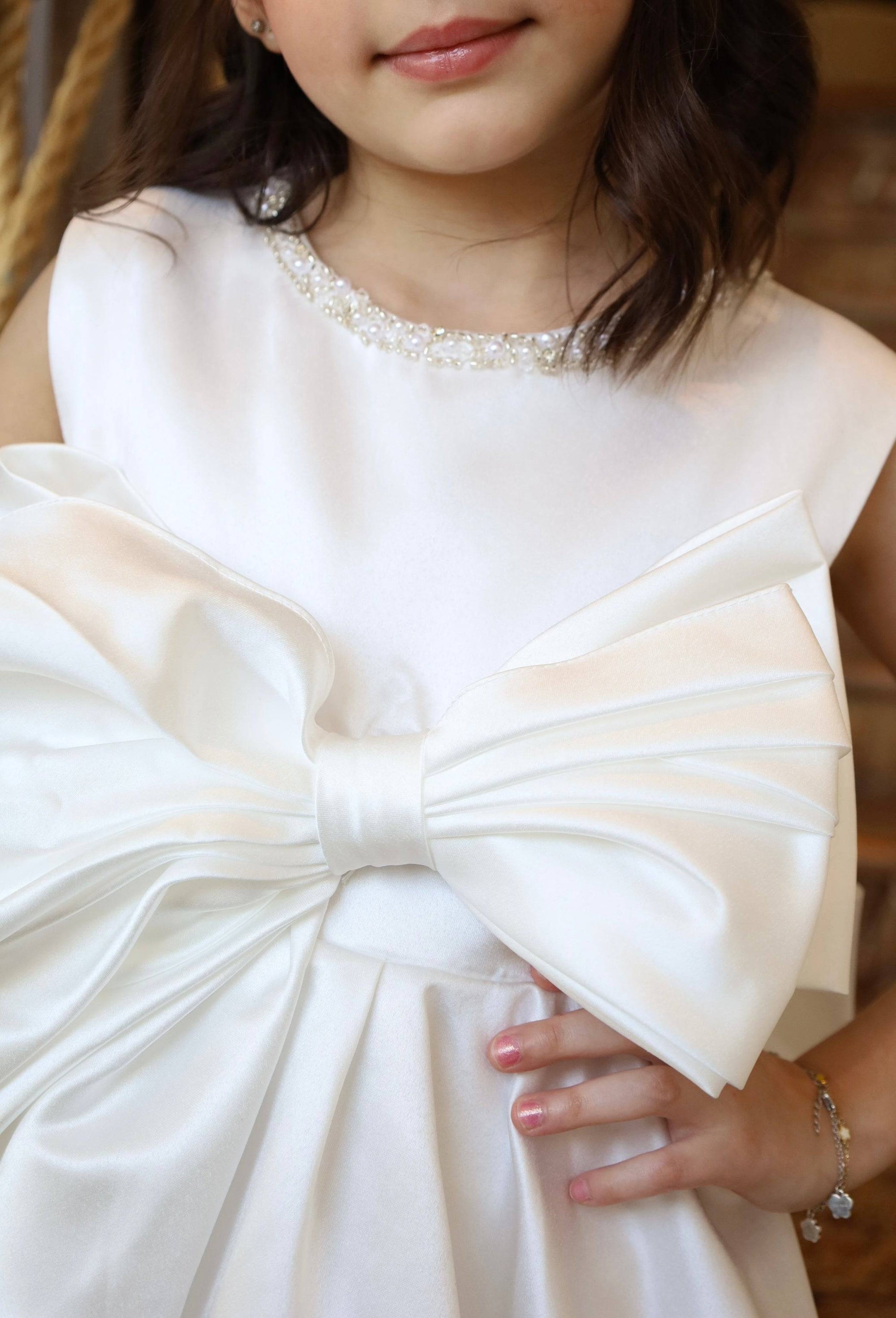 Little Girl Dress in White with Fyonka and Pearl  | فستان اطفال راقي للحفلات
