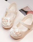 white little girl  shoes 